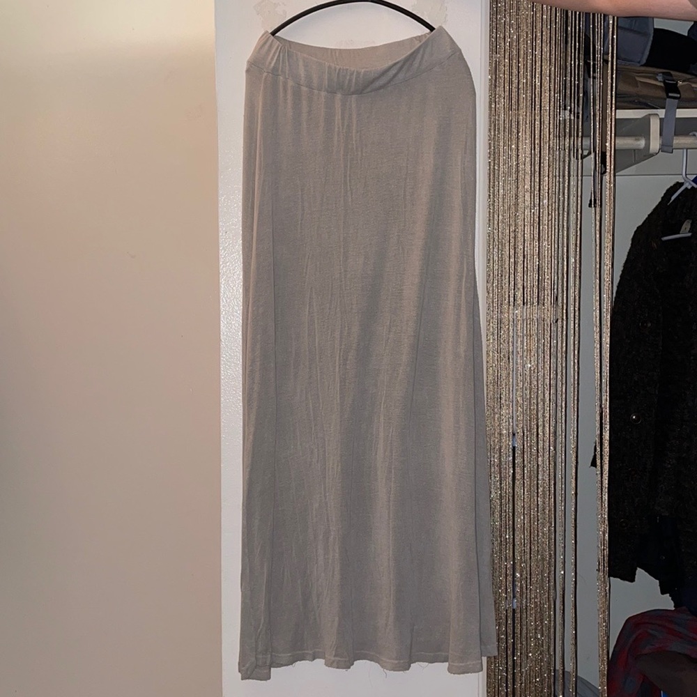 Brandy Melville long beige skirt